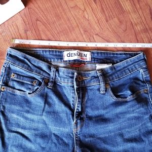 Denizen Levi Jeans Size 6M